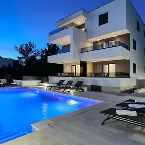 Ankora 1 With Heated Pool Apartament
