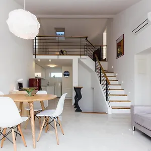  Apartment Dada