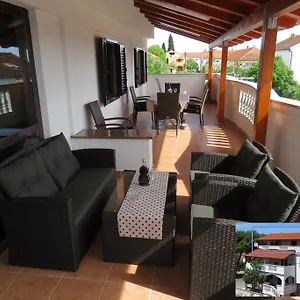  Apartment Gloria